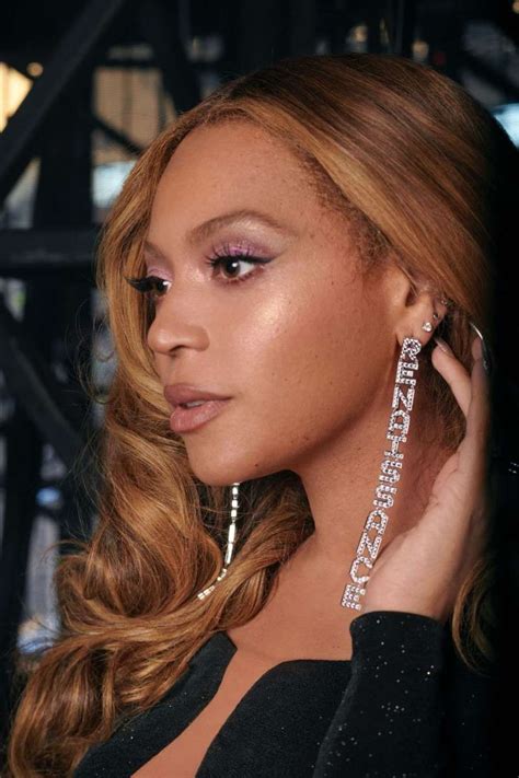 beyonce chanel earrings|beyoncé tiffany and co earrings.